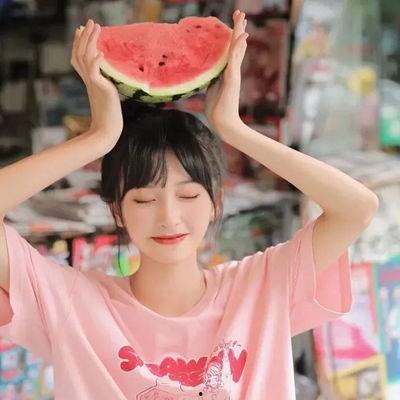 娱乐吃瓜头像女生图片,揭秘娱乐圈美女吃瓜瞬间