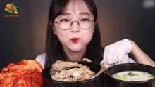 娱乐吃瓜酱吃饭视频,揭秘网红美食短视频背后的故事