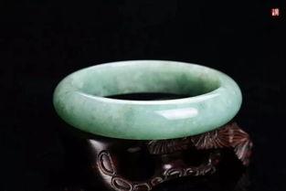 娱乐吃瓜酱金手镯,娱乐吃瓜酱带你揭秘明星幕后故事