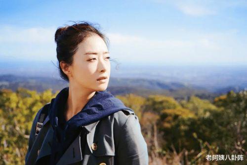 娱乐吃瓜配音演员是谁,幕后声音背后的故事